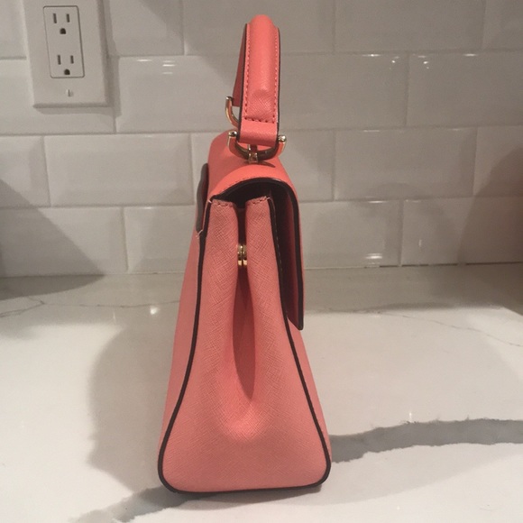 Authentic Michael Kors Two Toned Purse - Picture 3 of 15